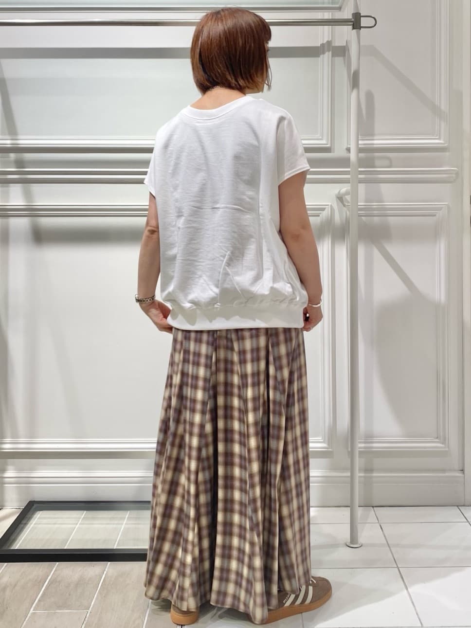 AKKOさんの「UNTITLED｜【CHIGNON】別注 ミニ裏毛フレンチスリーブプルオーバー」を使ったコーディネート