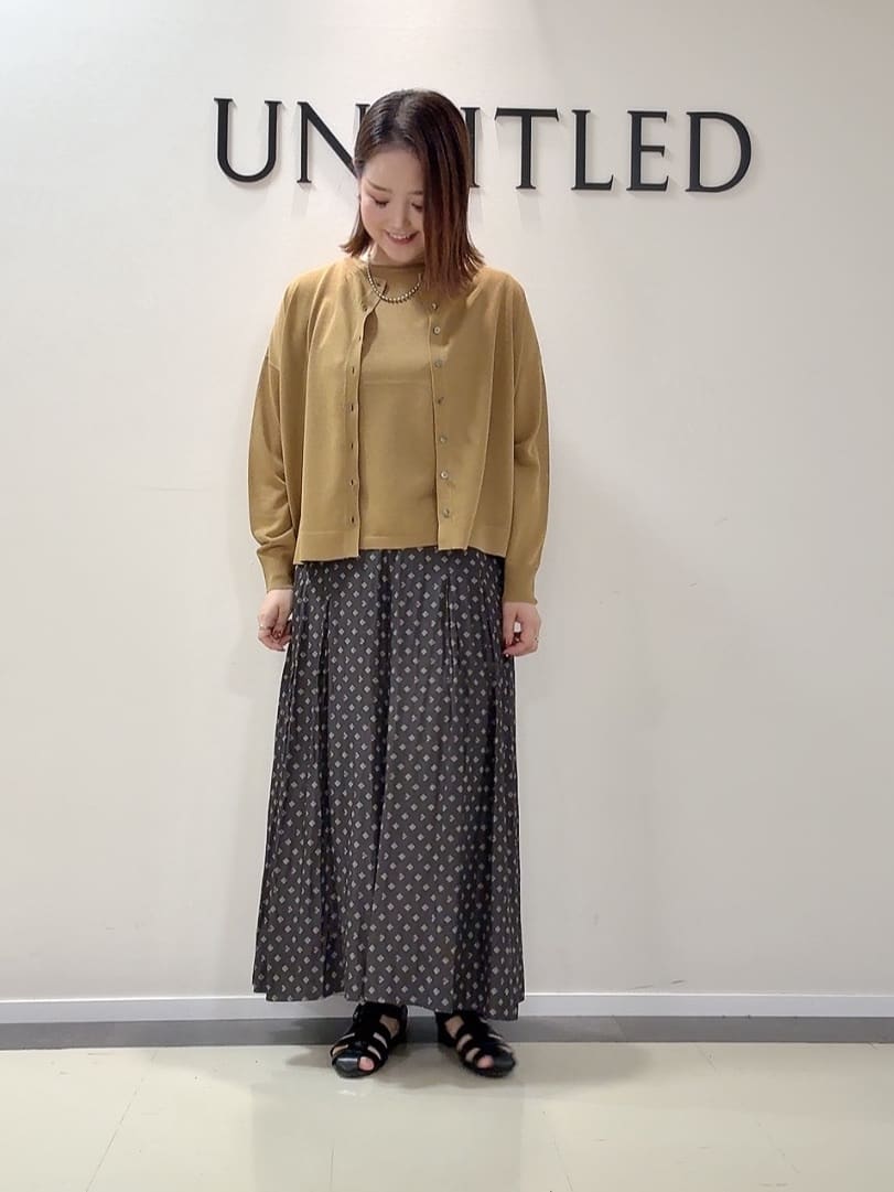 YUIさんの「UNTITLED｜【前後2WAY/アンサンブル可/ゆったり】シアーカーディガン」を使ったコーディネート