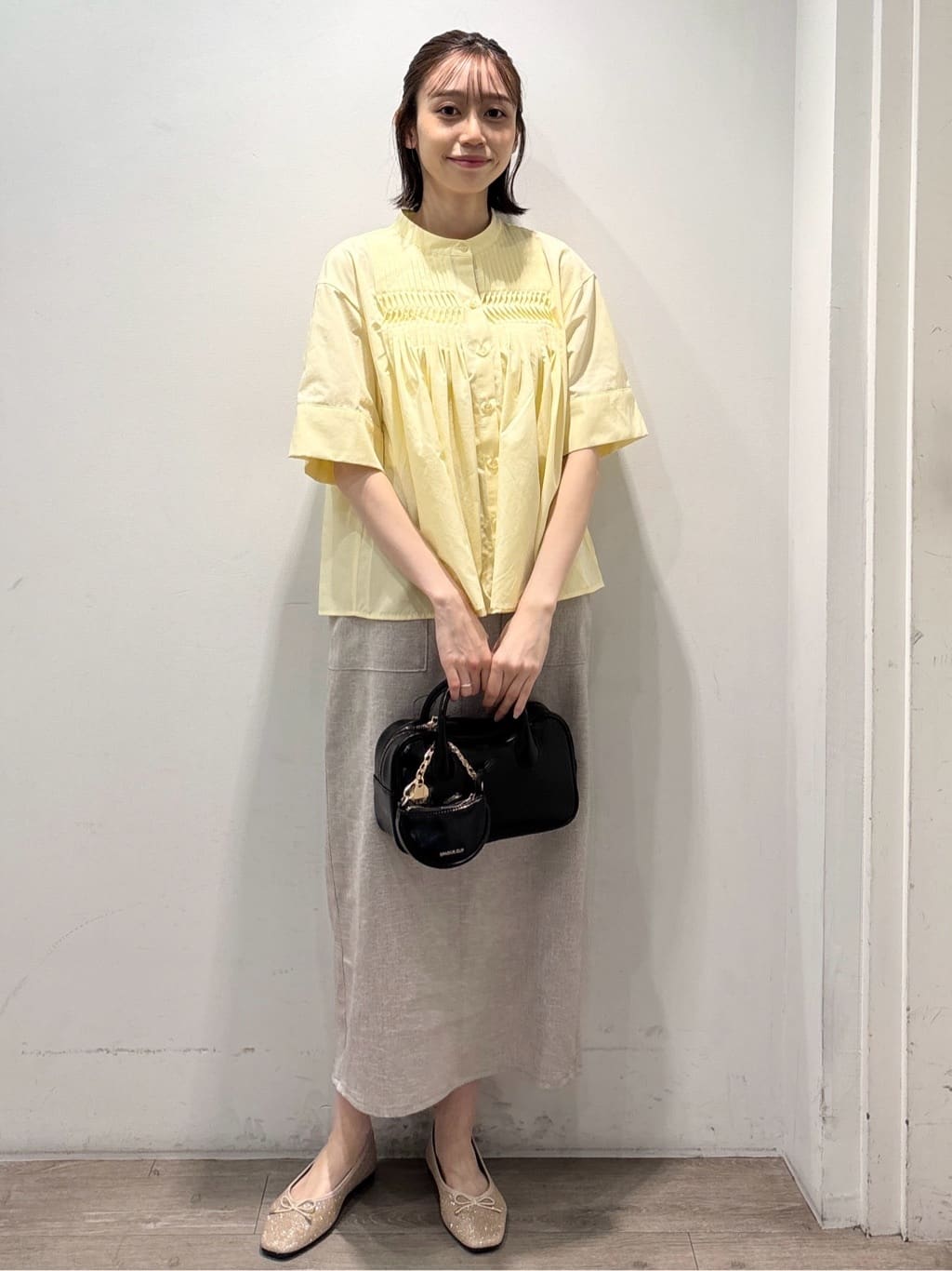 ぶまりんさんの「OPAQUE.CLIP｜ピンタックフレアシャツ【洗濯機洗い可】」を使ったコーディネート