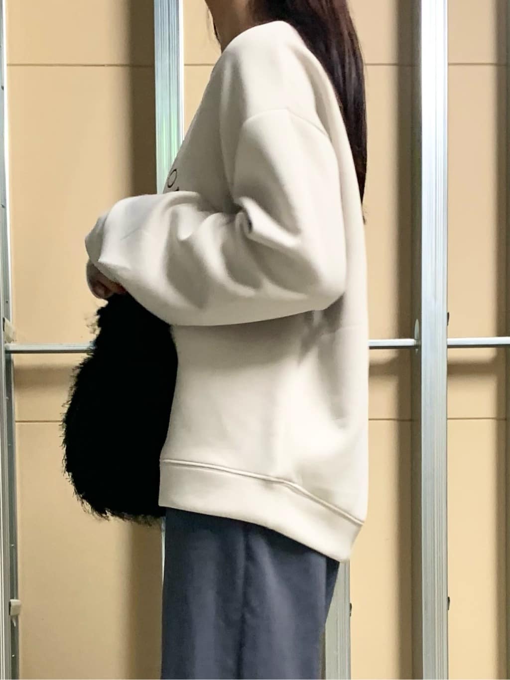 sahoさんの「THE SHOP TK｜ワイドチノパンツ【洗える】」を使ったコーディネート