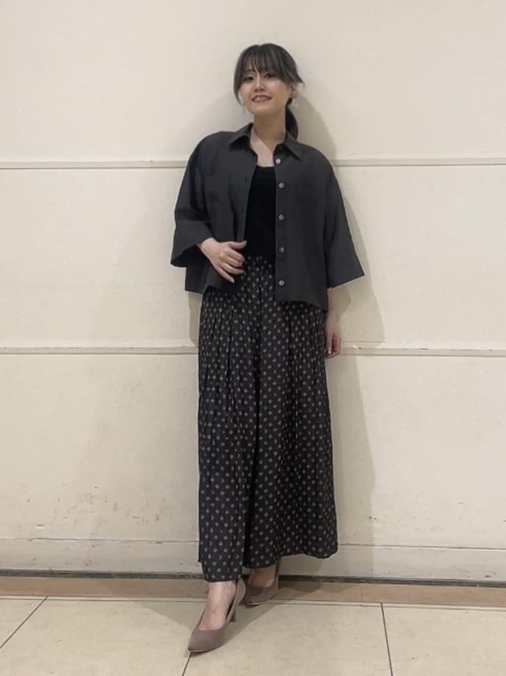 watanabeさんの「UNTITLED｜【前開き/洗える】ショート丈シアーシャツ」を使ったコーディネート
