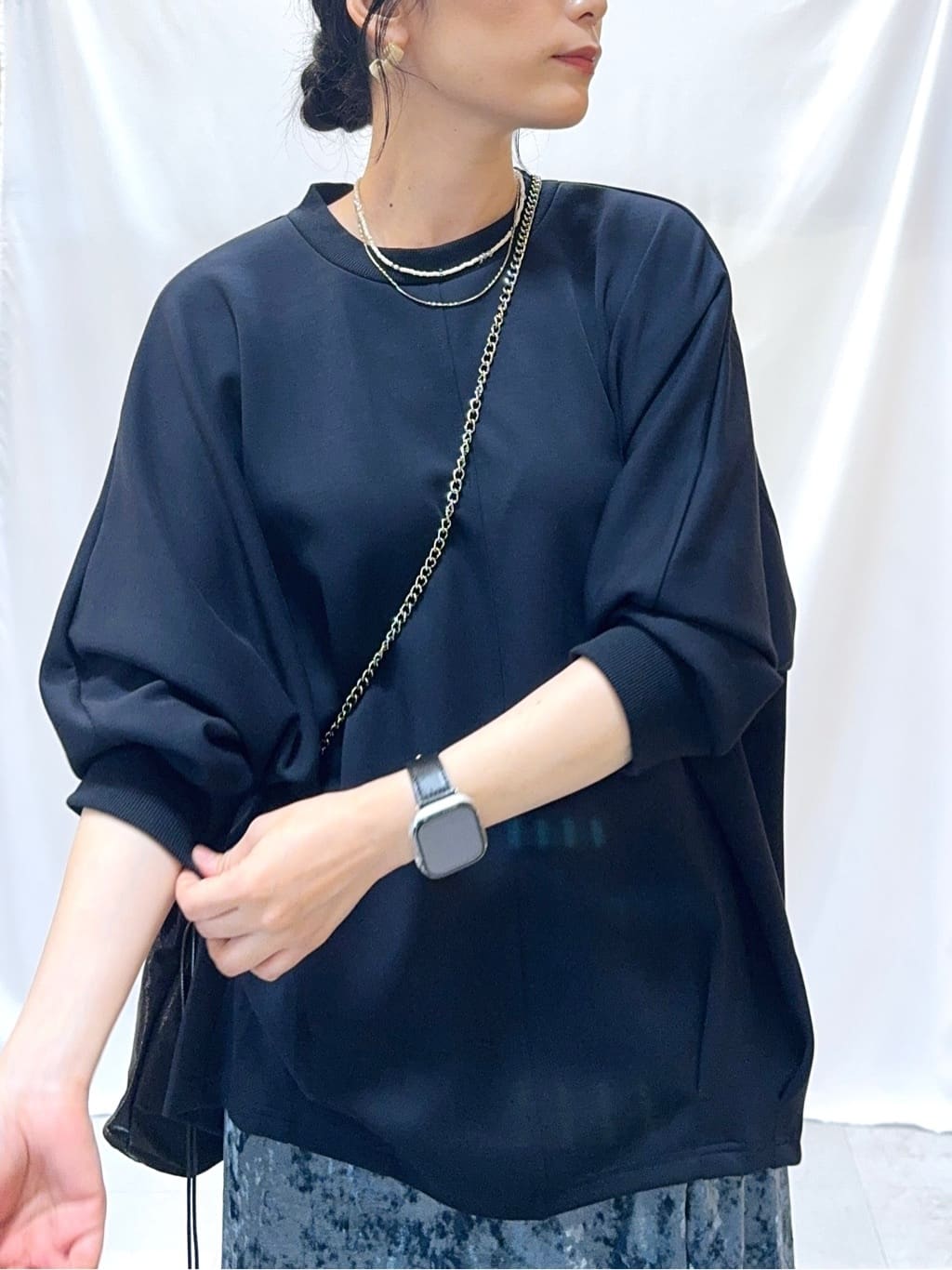 𝐇𝐢𝐫𝐨𝐦𝐢さんの「SHOO･LA･RUE｜【S-LL/体型カバー】とろみ感が心地よい 裾タック ドルマンチュニック」を使ったコーディネート