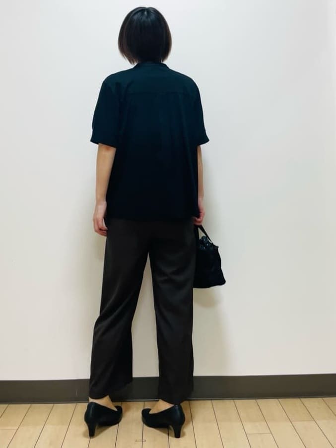 Riiさんの「Reflect｜【ウエスト総ゴム／セットアップ／単品使いOK◎】ベスト＋ストレートパンツセット」を使ったコーディネート