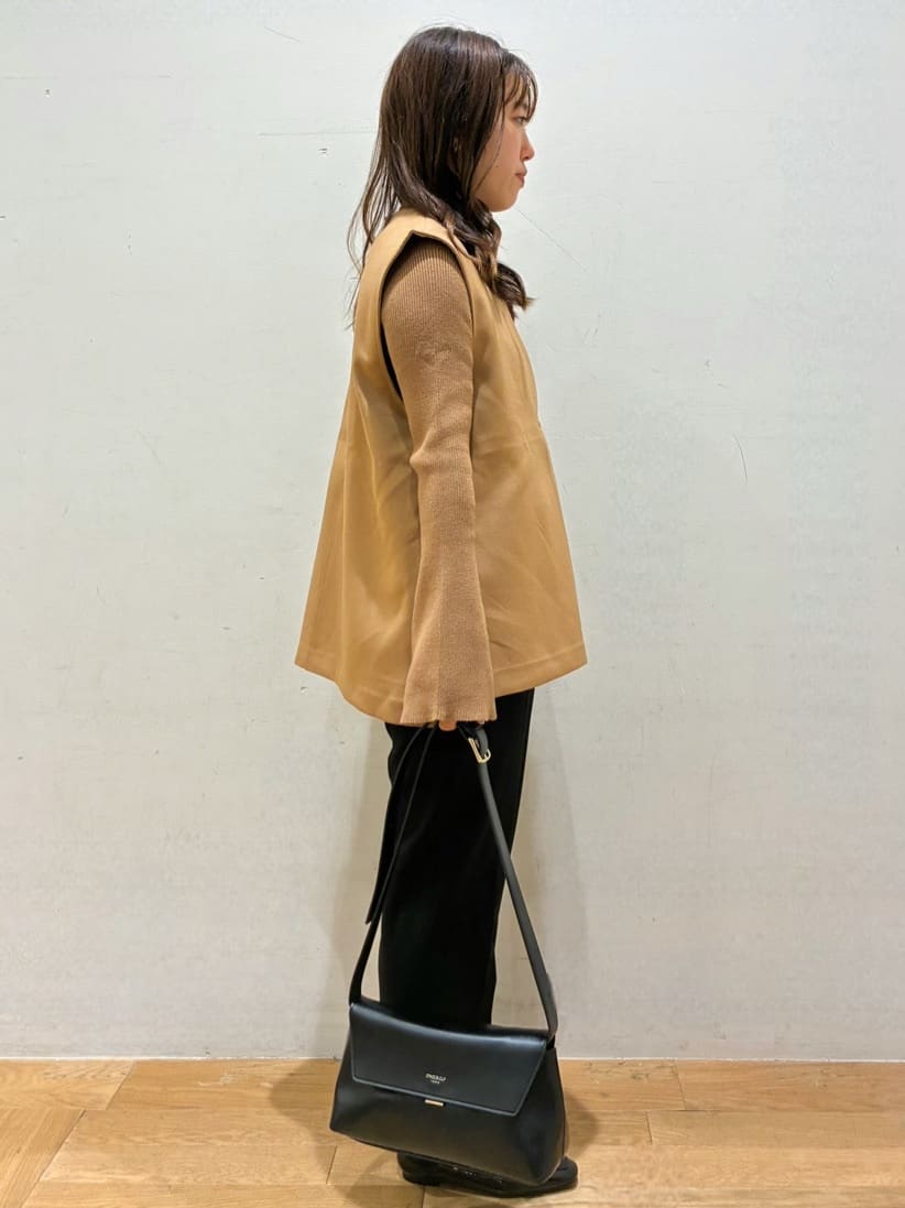 kurumiさんの「OPAQUE.CLIP｜ウォームタッチ イージーテーパードパンツ【洗濯機洗OK／ストレッチ】」を使ったコーディネート