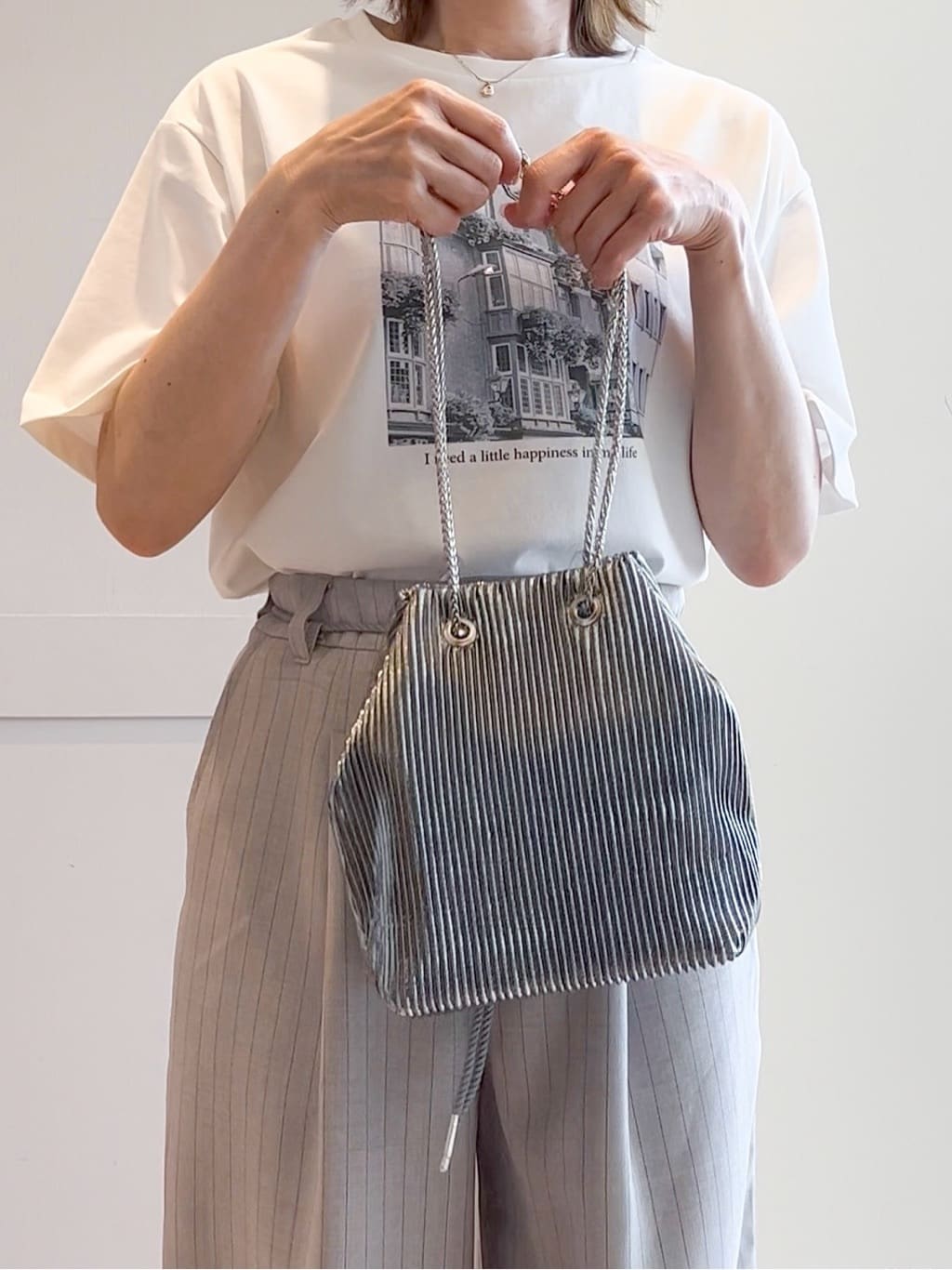 yamakoさんの「grove｜ロープベルトで差がつく 洗練リラックスパンツ」を使ったコーディネート