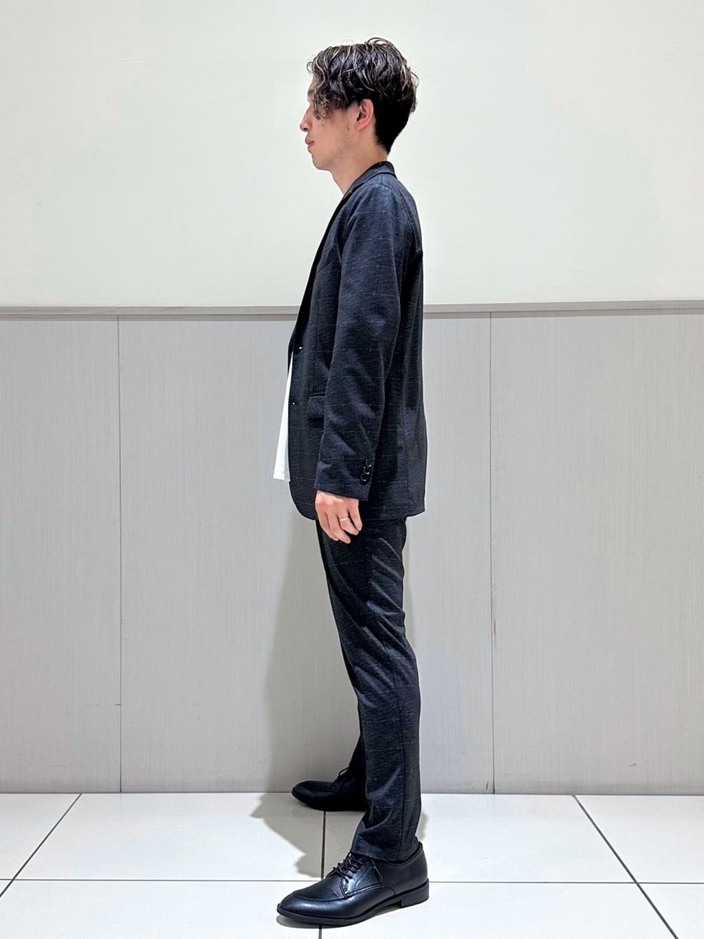 tomoyaさんの「THE SHOP TK｜ライトTRジャージジャケット【洗濯機OK/毛玉ができにくい/ストレッチ/セットアップ可】」を使ったコーディネート