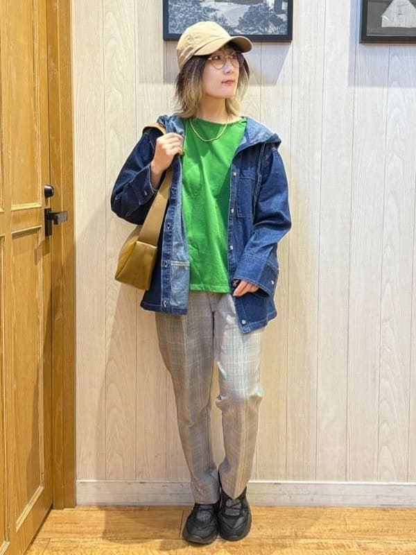 misakiさんの「SHOO･LA･RUE｜【高レビュー/SS-LL/美脚シルエット】すっきりきれい見え テーパードパンツ」を使ったコーディネート