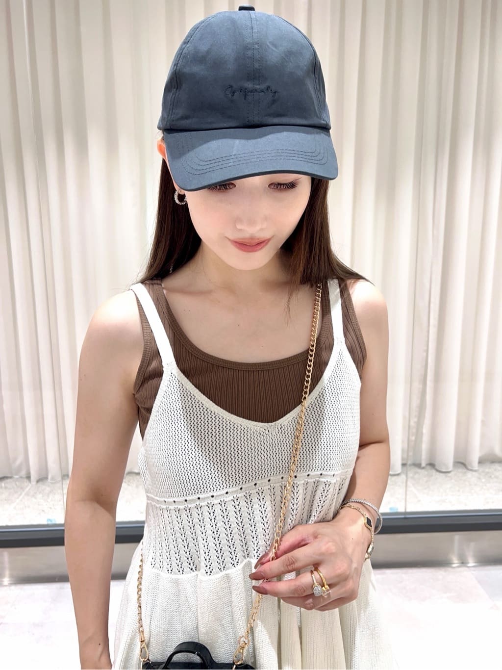maiさんの「OPAQUE.CLIP｜カギ針風ニットキャミビスチェ【洗濯機洗い可】」を使ったコーディネート
