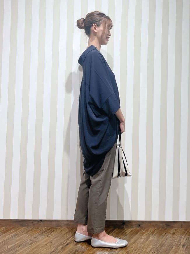 hassssyさんの「SHOO･LA･RUE｜【洗える/S-LL/美脚シルエット】ハイパーストレッチ テーパードパンツ」を使ったコーディネート