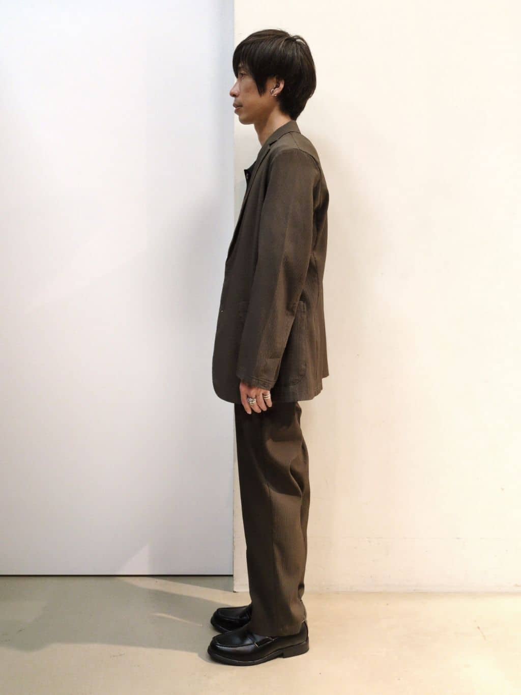 takeさんの「THE SHOP TK｜【Begin/ビギン10月号掲載】楊柳スマートジャケット　軽量/洗濯機OK/セットアップ可」を使ったコーディネート