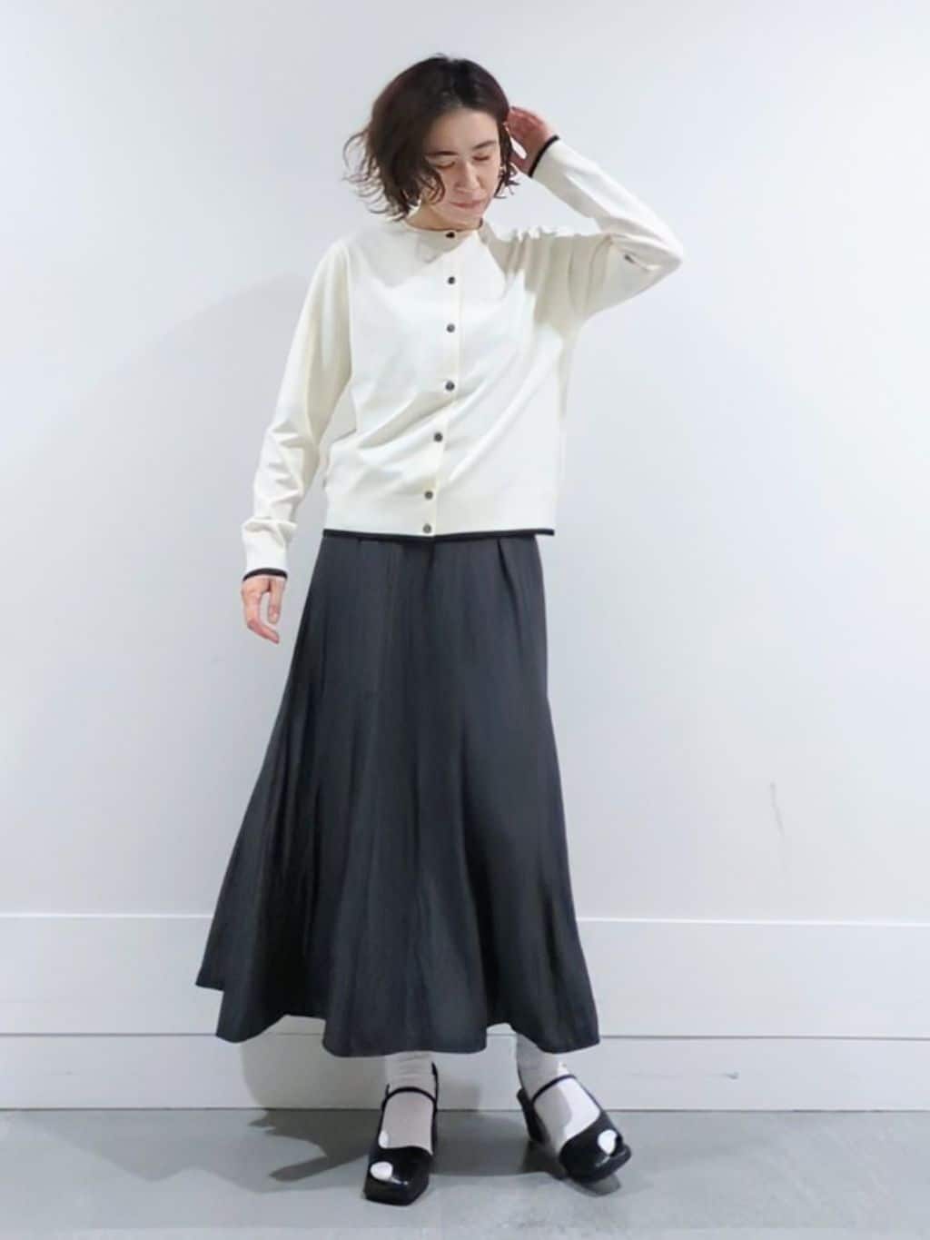 ミズタさんの「UNTITLED｜【アンサンブル可/薄手/洗える】5分袖クルーニット」を使ったコーディネート