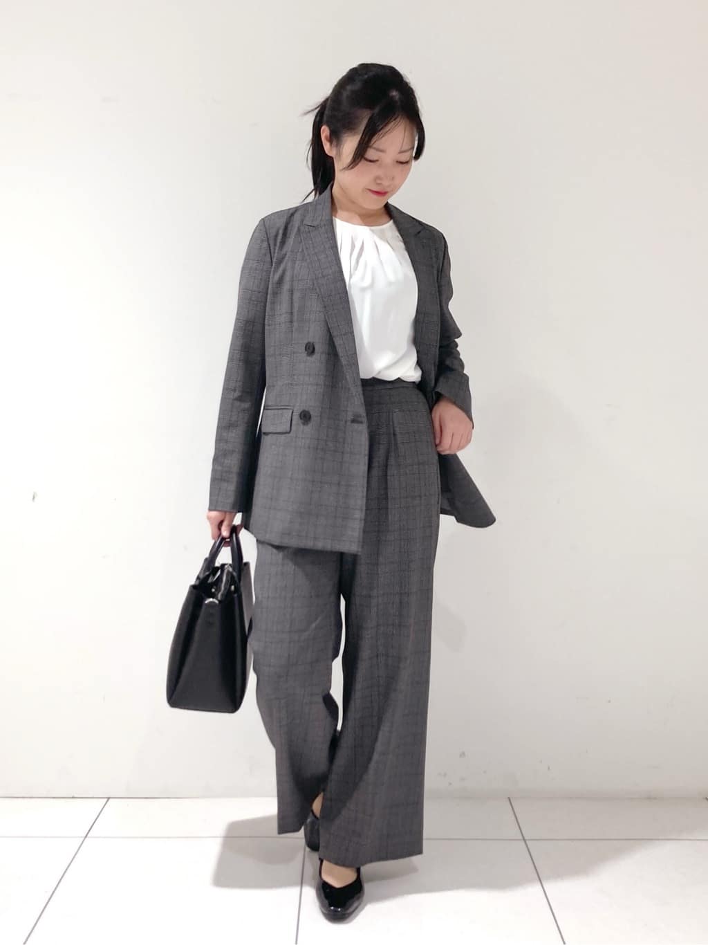 momokoさんの「INDIVI｜【洗える／オンオフ】チェック柄ダブルジャケット」を使ったコーディネート