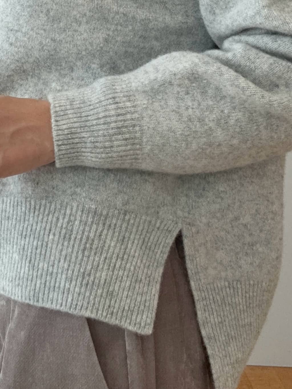 BUNさんの「DRESSTERIOR｜ソフト別珍イージーパンツ」を使ったコーディネート