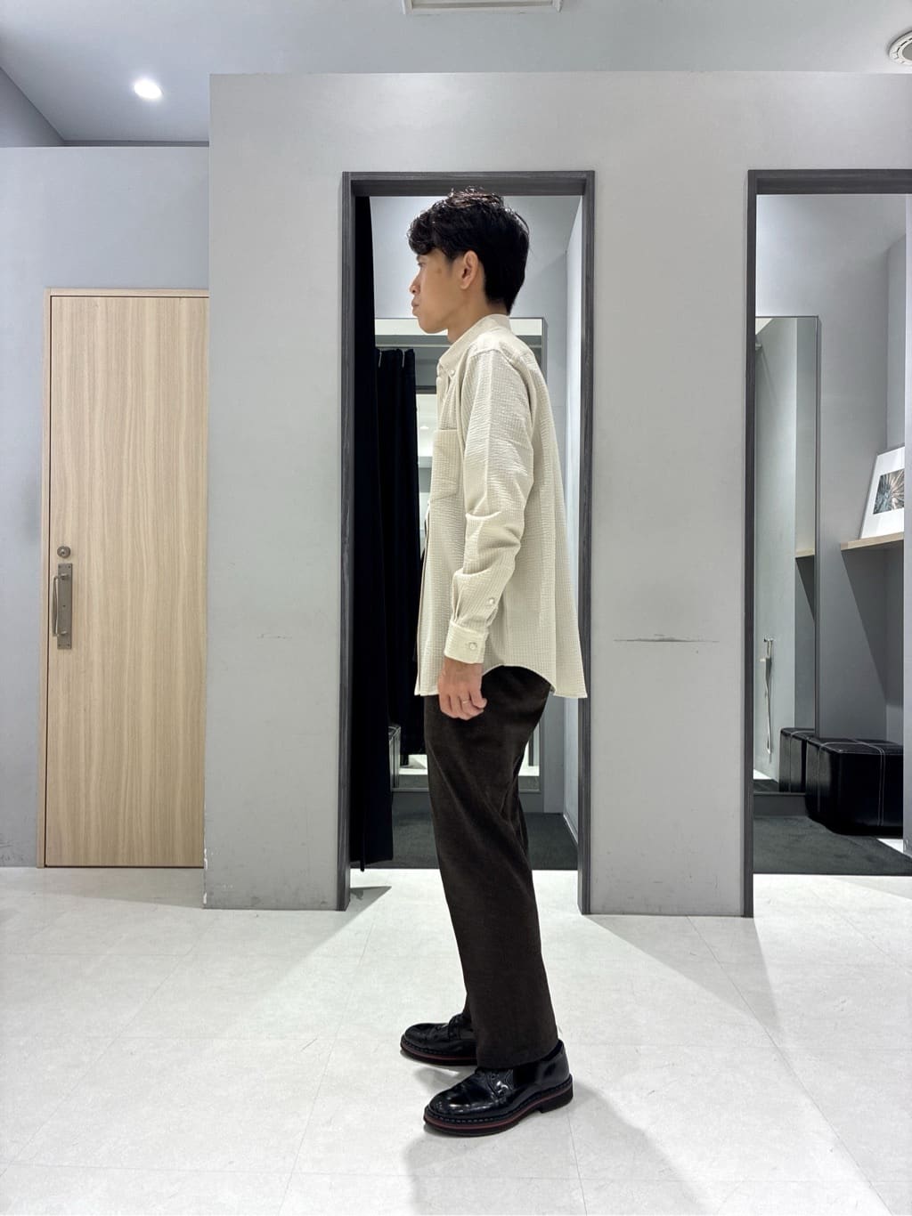 わいずみさんの「TAKEO KIKUCHI｜【COOL CITY WEAR】インドライ天竺モックネック プルオーバー /吸汗速乾」を使ったコーディネート