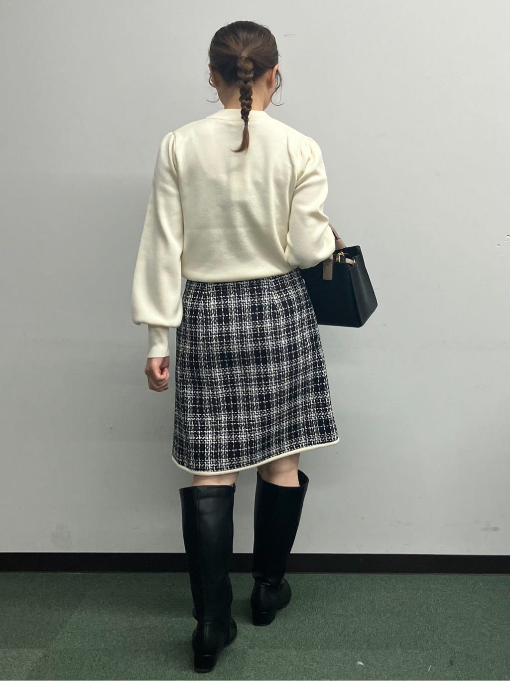 MAYUKIさんの「index｜フラワーモチーフハイネックニット【洗える】」を使ったコーディネート