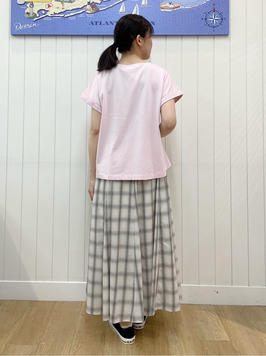 Mayaさんの「Dessin｜【二の腕カバー／UVカット】ロールアップスリーブ裾ギャザーカットソー」を使ったコーディネート