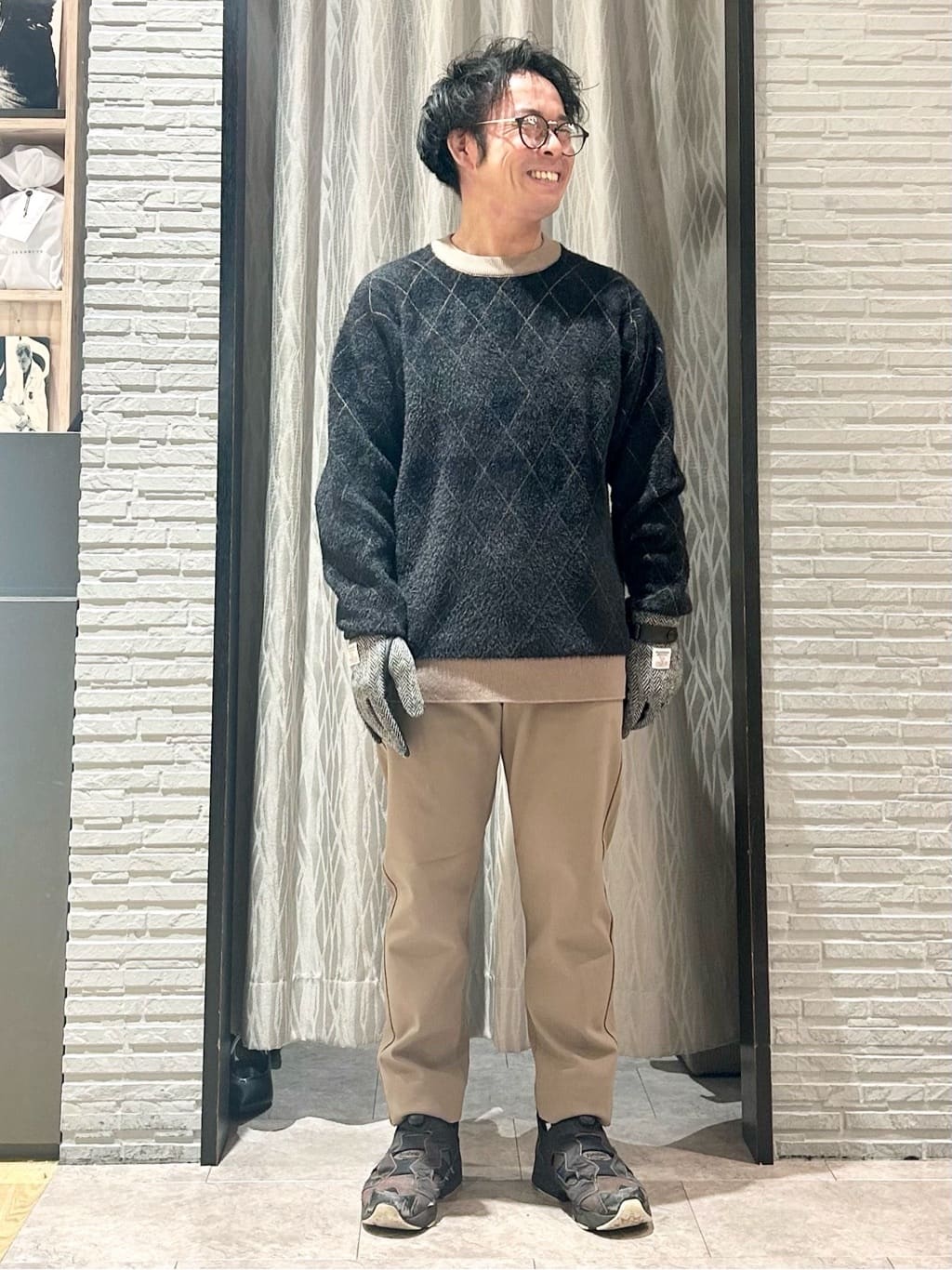 KENJI Iさんの「THE SHOP TK｜【軽くて、暖かい】SORONA／ソロナ 中綿ブルゾン 防風/軽量/洗濯機OK/フード脱着可」を使ったコーディネート