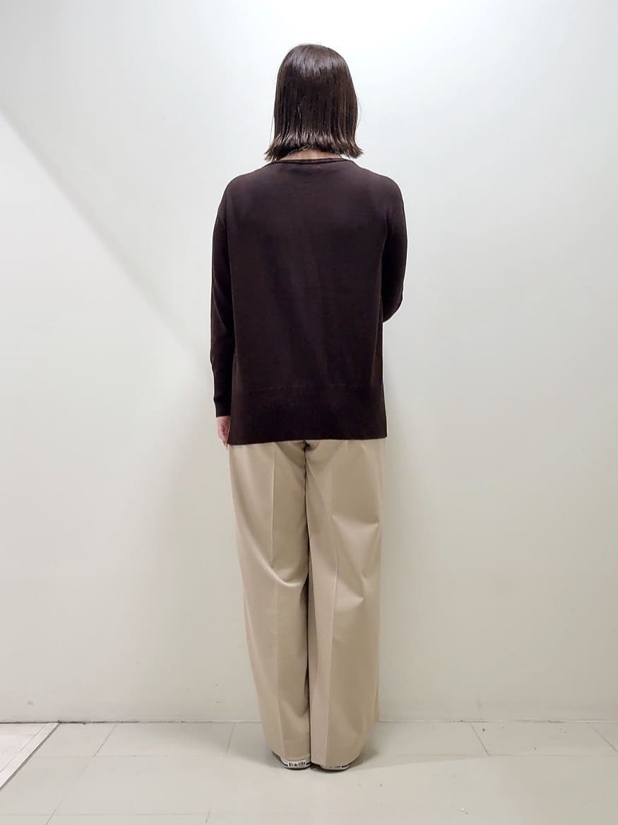 YUIさんの「UNTITLED｜【8色展開/体型カバー】魅せるタイムレスニット」を使ったコーディネート