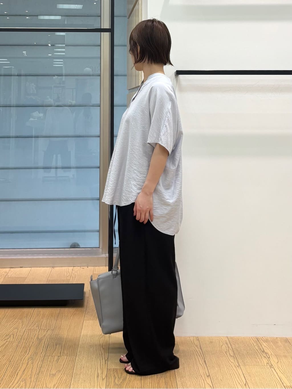 asamiさんの「INDIVI｜【洗える／UVケア／SETUP可能】ドロストワイドパンツ」を使ったコーディネート