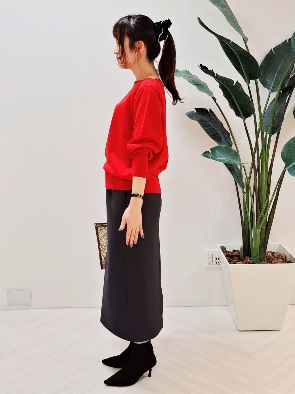YuKaRiさんの「UNTITLED｜【アンサンブル可/洗える】シルクウールカシミヤ ドルマンスリーブニット」を使ったコーディネート