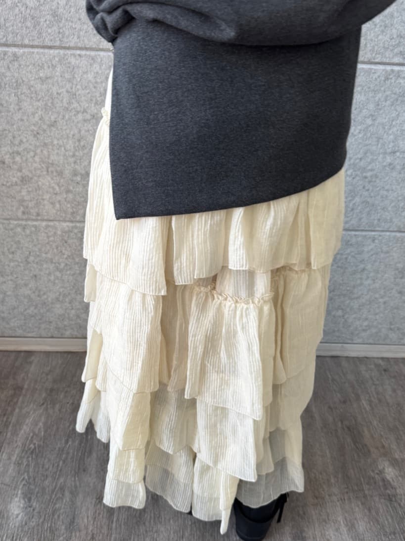 designer yukaさんの「CODE A｜off－shoulder sweat」を使ったコーディネート