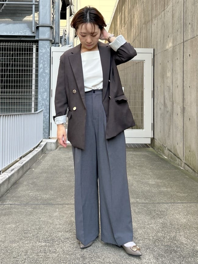 ga_riさんの「THE SHOP TK｜【今羽織るなら】ダブルブレストジャケット【セットアップ可/洗える】」を使ったコーディネート