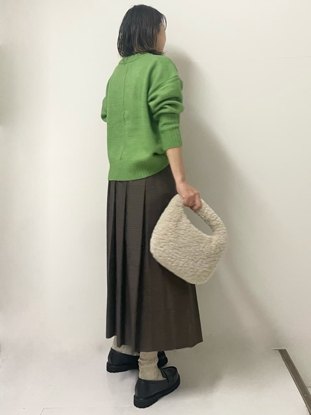 ISOさんの「Dessin｜【洗える】クルーネックワイドニット」を使ったコーディネート