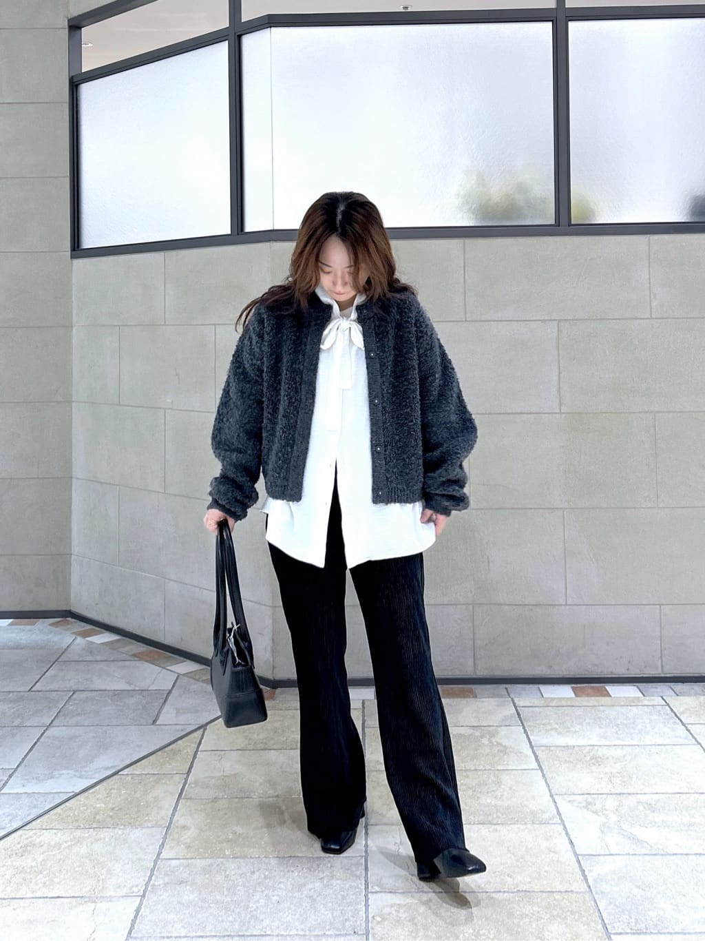 よねさんの「INDIVI｜【再入荷】パネルストレッチショートブーツ」を使ったコーディネート
