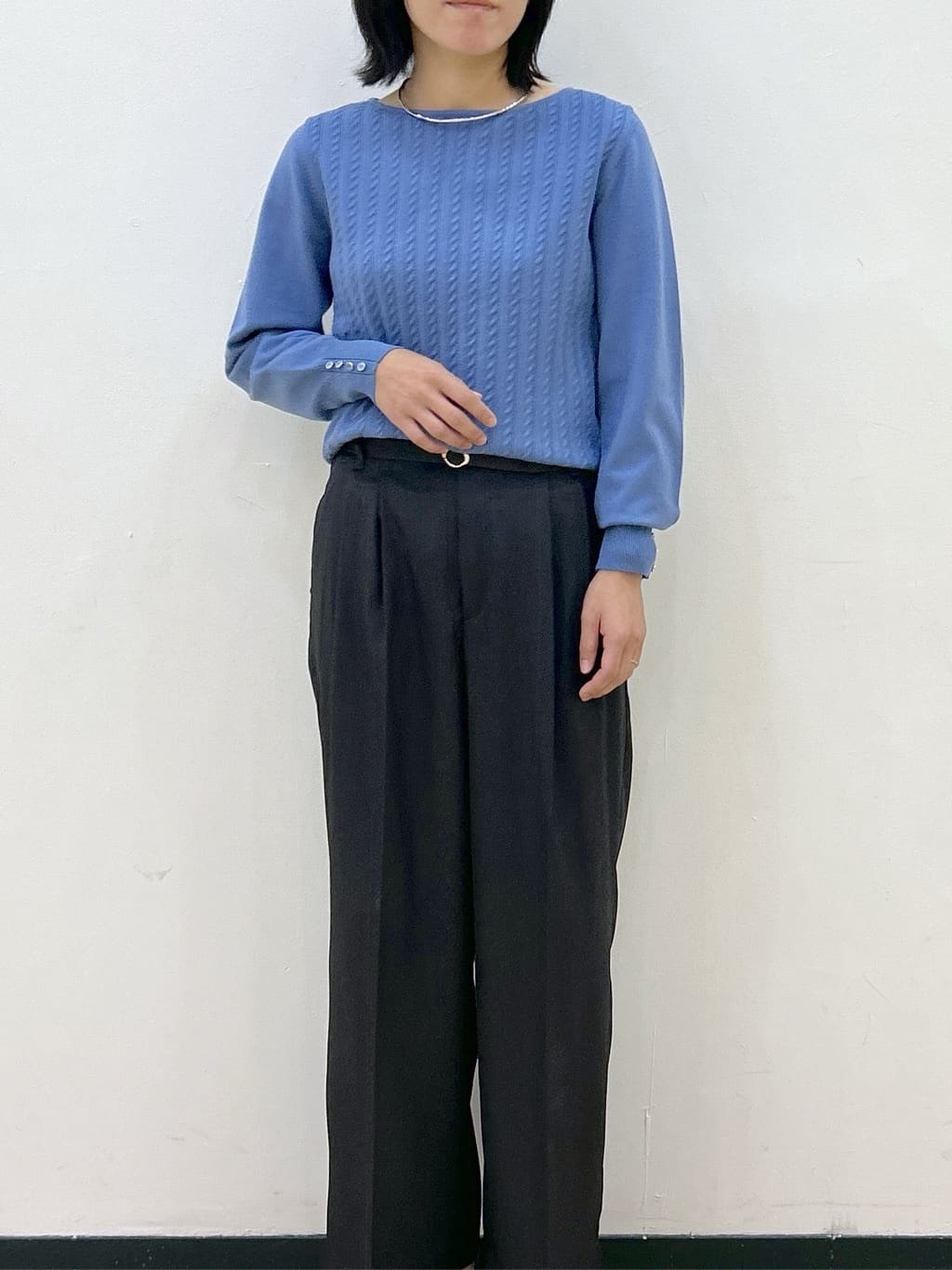 su.さんの「index｜ベルト付き2タックワイドパンツ【洗濯機OK／ストレッチ／防シワ／イージーアイロン】」を使ったコーディネート