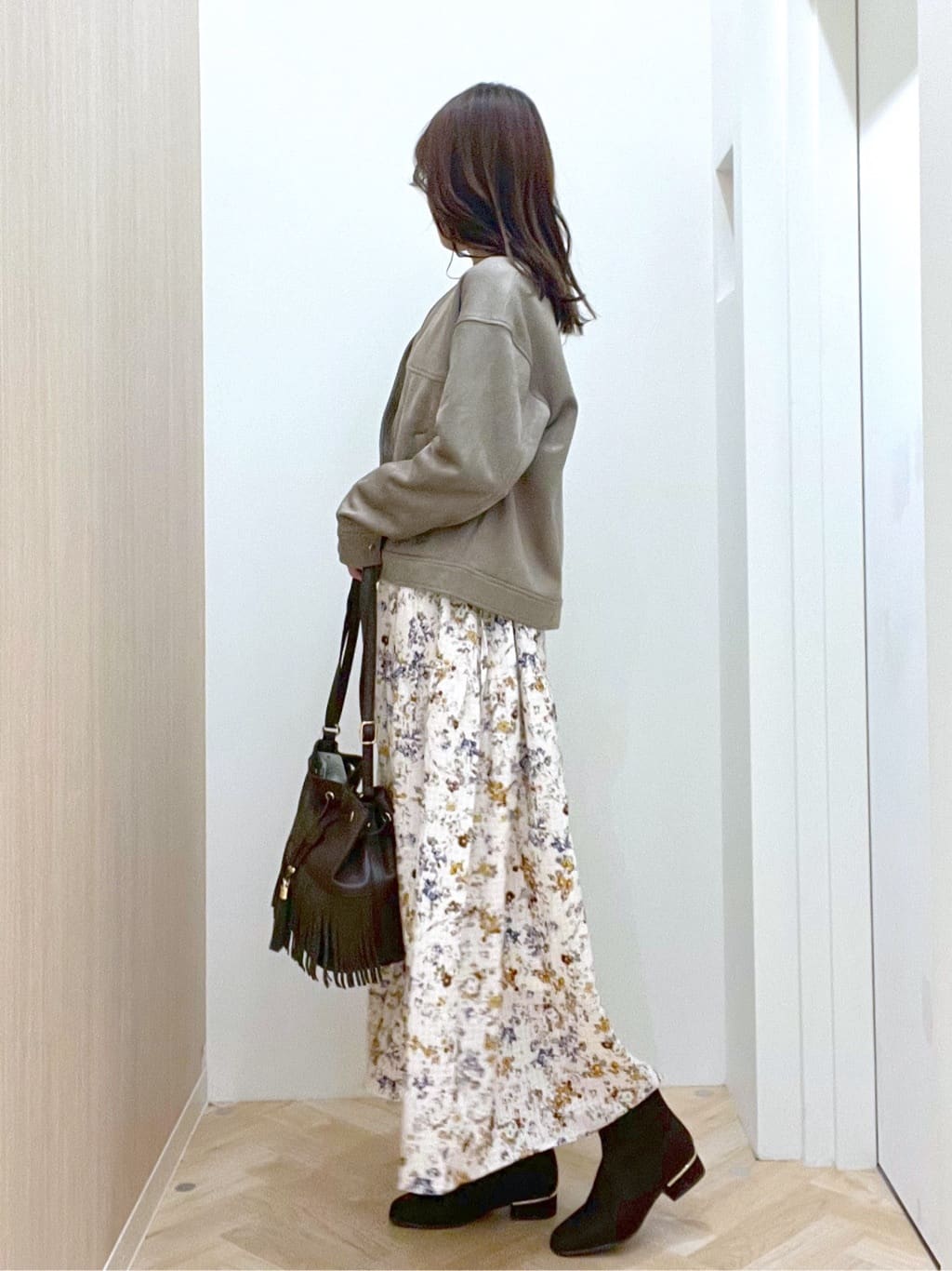  おまつさんの「grove｜日常を華やかにするスエード調ブルゾン」を使ったコーディネート