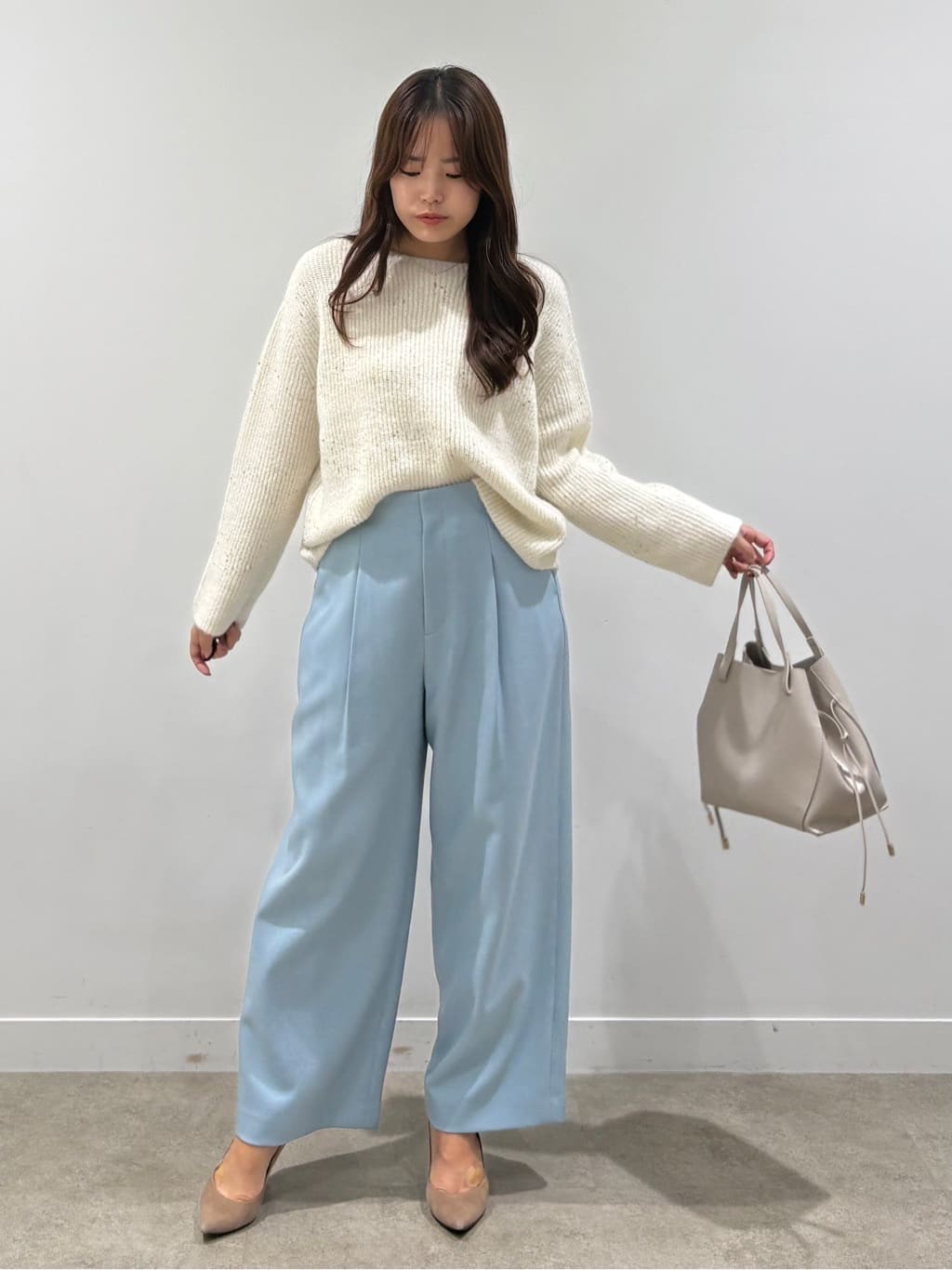 MISAKIさんの「COUP DE CHANCE｜【手洗い可】スパンコール付ニットトップス」を使ったコーディネート