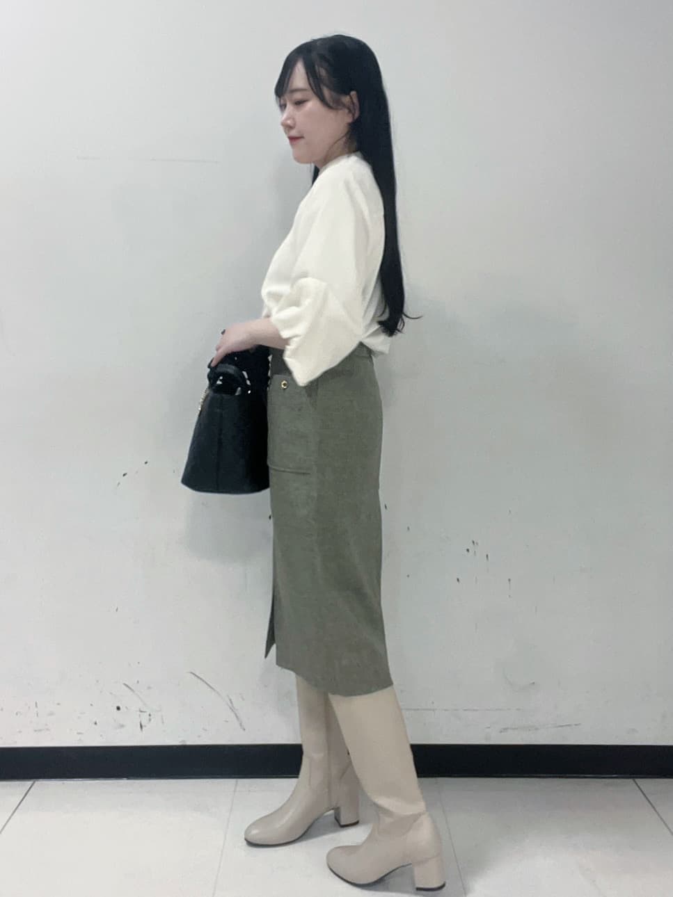 Hitomiさんの「index｜スキッパーバルーンスリーブブラウス【洗濯機洗い可／イージーアイロン】」を使ったコーディネート