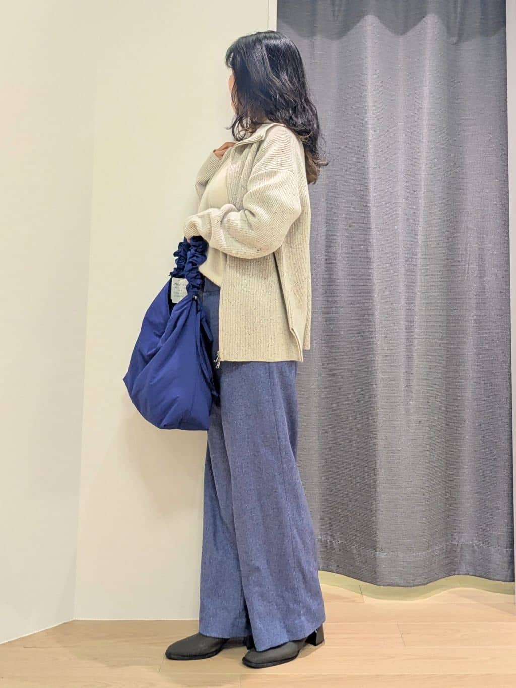 miiさんの「INDIVI｜【洗える】カラーネップ ダブルジップカーディガン」を使ったコーディネート