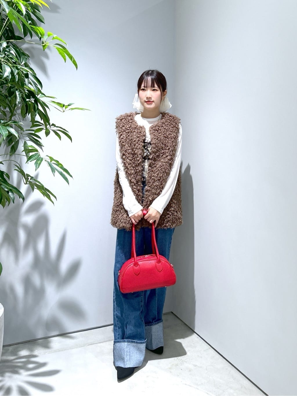 Renoさんの「INDIVI｜オンブレチェックビスチェ」を使ったコーディネート