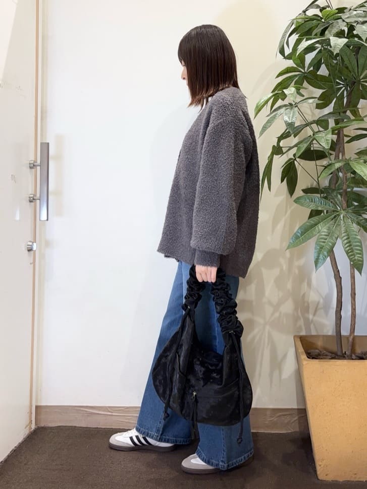 宗形さんの「SHOO･LA･RUE｜【洗える/S-LL】上品見え ベロア調シアートップス」を使ったコーディネート