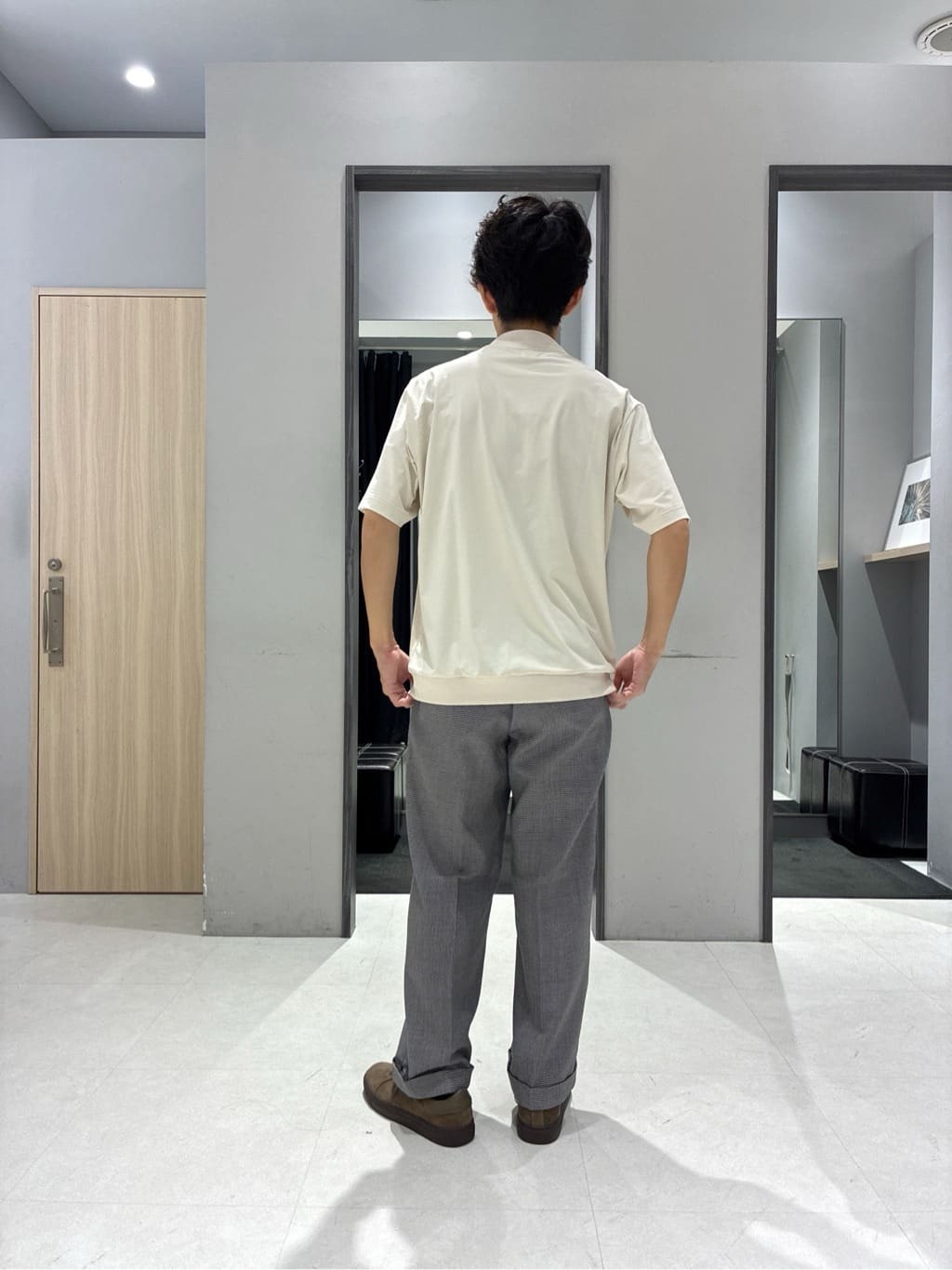 わいずみさんの「TAKEO KIKUCHI｜【COOL CITY WEAR】籠目アート柄 サッカーシャツ /通気性」を使ったコーディネート