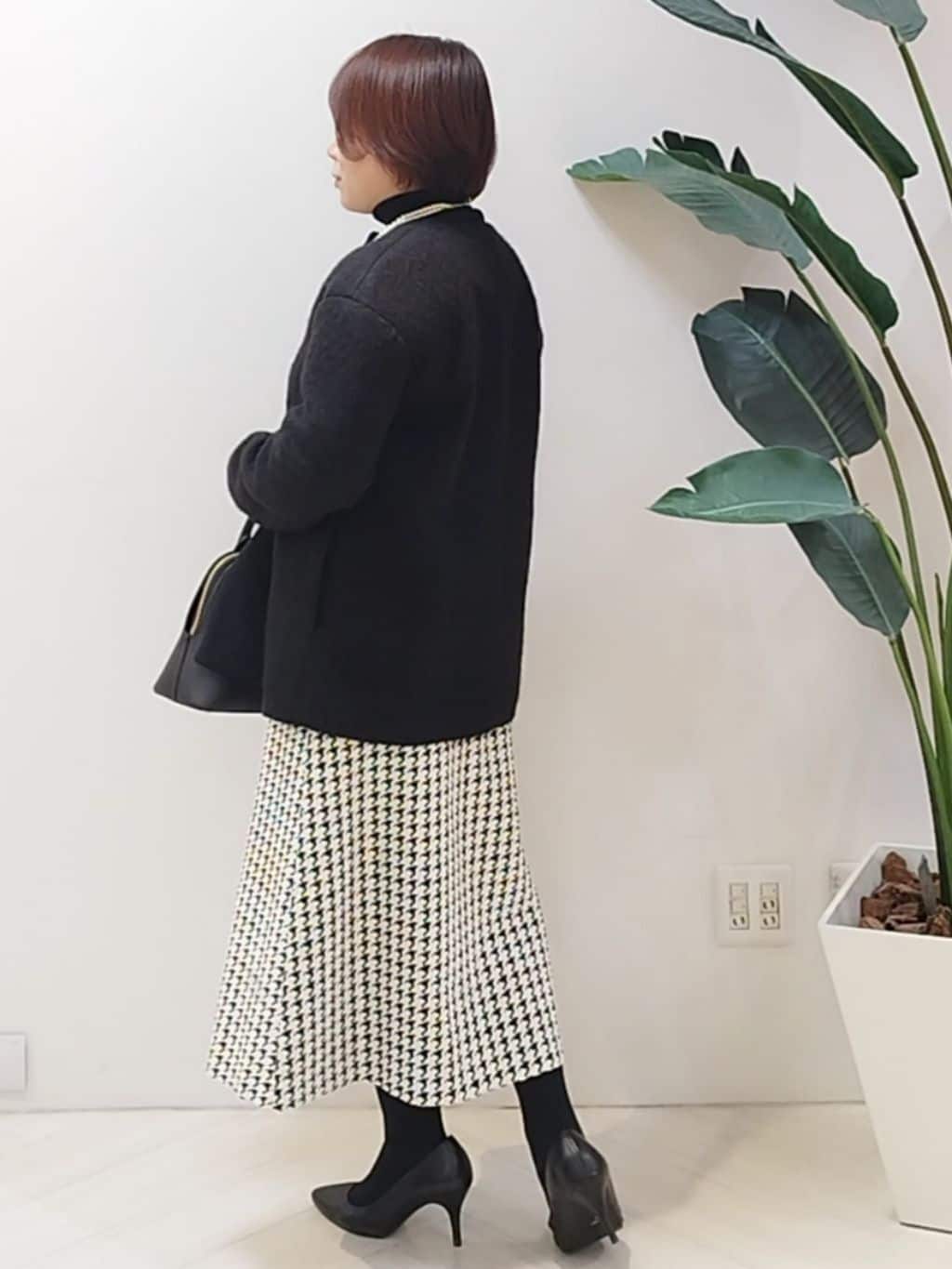 s u g iさんの「UNTITLED｜【セットアップ可/きれいめ】クラシックチドリ スカート」を使ったコーディネート