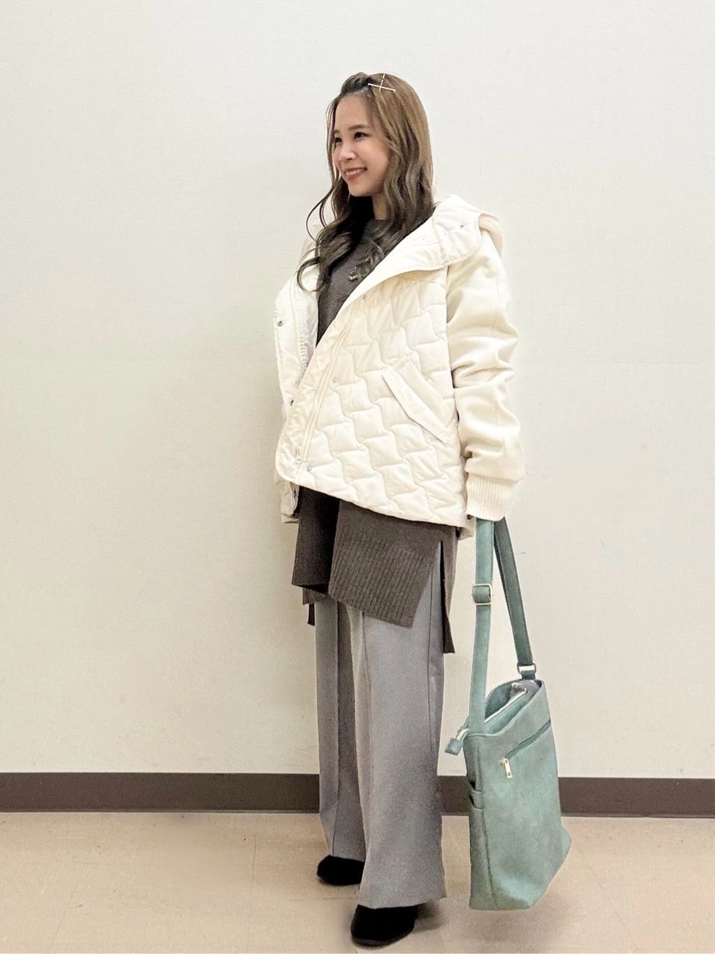 shioさんの「SHOO･LA･RUE｜【洗濯機可/S-LL/高レビュー】上品シルエットで美しい イージーワイドパンツ」を使ったコーディネート
