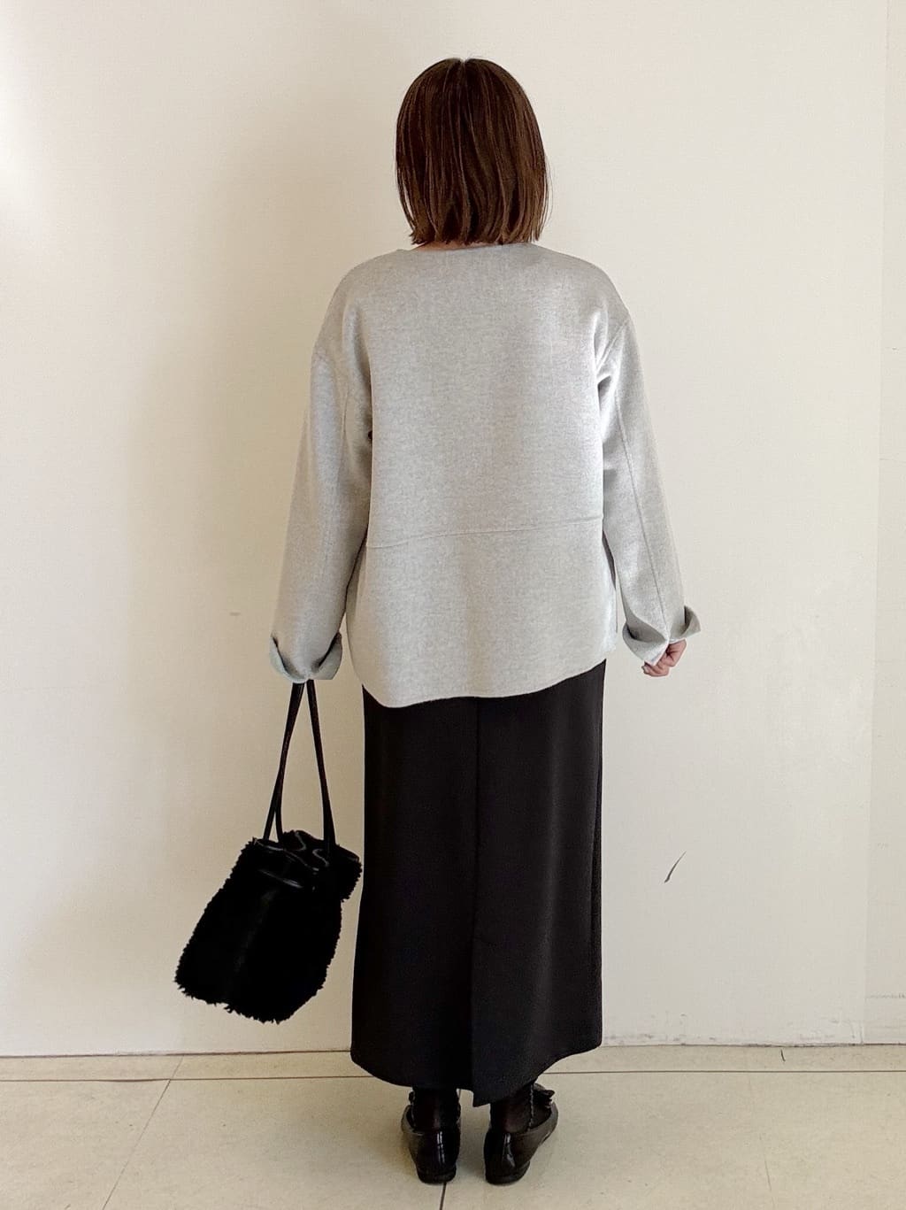 yoshiyaさんの「INDIVI｜ボアミドルバッグ」を使ったコーディネート