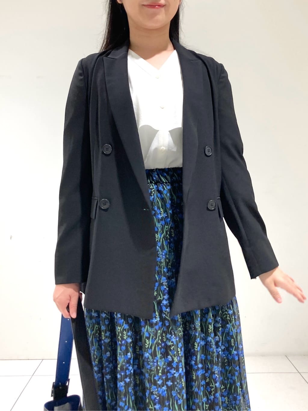 momokoさんの「INDIVI｜【軽く羽織れる！】ダブルジャケット」を使ったコーディネート