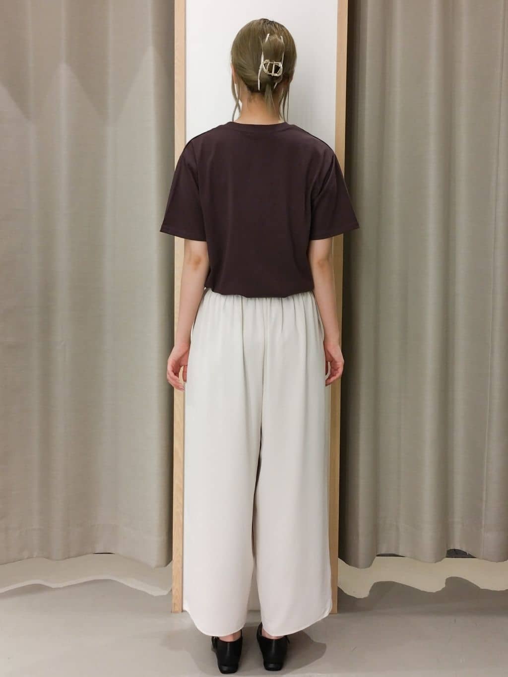 ミリさんの「THE SHOP TK｜フォトアソートTシャツ【接触冷感/UV/毛玉になりにくい/洗濯機OK】」を使ったコーディネート
