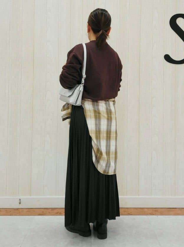 nanahachiさんの「SHOO･LA･RUE｜グラフィックアソート裏毛スウェット」を使ったコーディネート