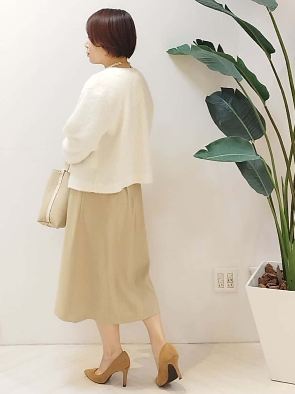 s u g iさんの「UNTITLED｜【ジャケット風/メタルボタン】アルパカ混シャギーカーディガン」を使ったコーディネート