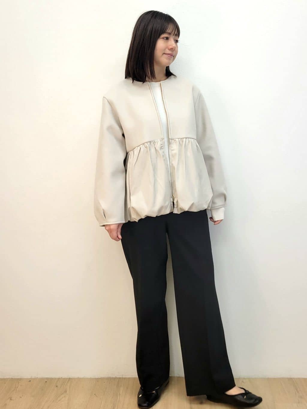 LISAさんの「OPAQUE.CLIP｜ウールライクペプラムドッキングアウター【洗濯機洗い可】」を使ったコーディネート