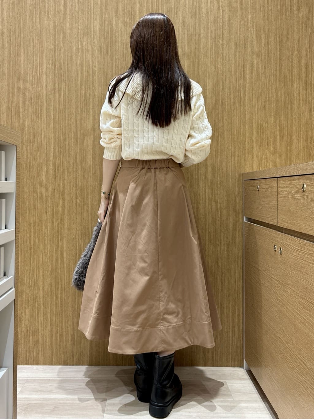 maiさんの「OPAQUE.CLIP｜ビック襟ケーブルニット【洗濯機OK／抗ピル】」を使ったコーディネート