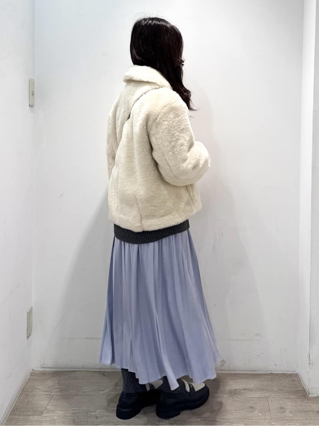 yuicciさんの「OPAQUE.CLIP｜ステンカラーボアブルゾン【洗える】」を使ったコーディネート