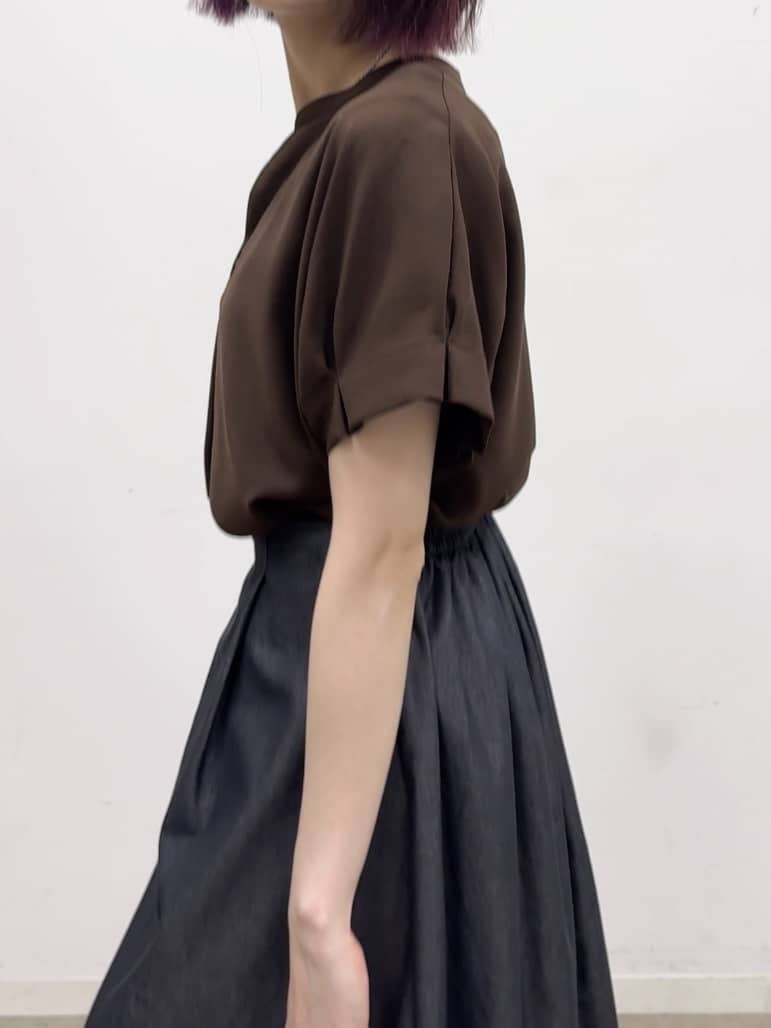 𝐜𝐡𝐢𝐤𝐚さんの「SHOO･LA･RUE｜【S-LL】配色ステッチがアクセント デニムフレアスカート」を使ったコーディネート