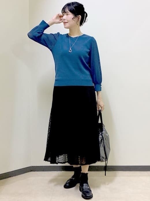  beni_gingerさんの「Reflect｜【秋映え◎】Vネック&times;メッシュスリーブニット」を使ったコーディネート