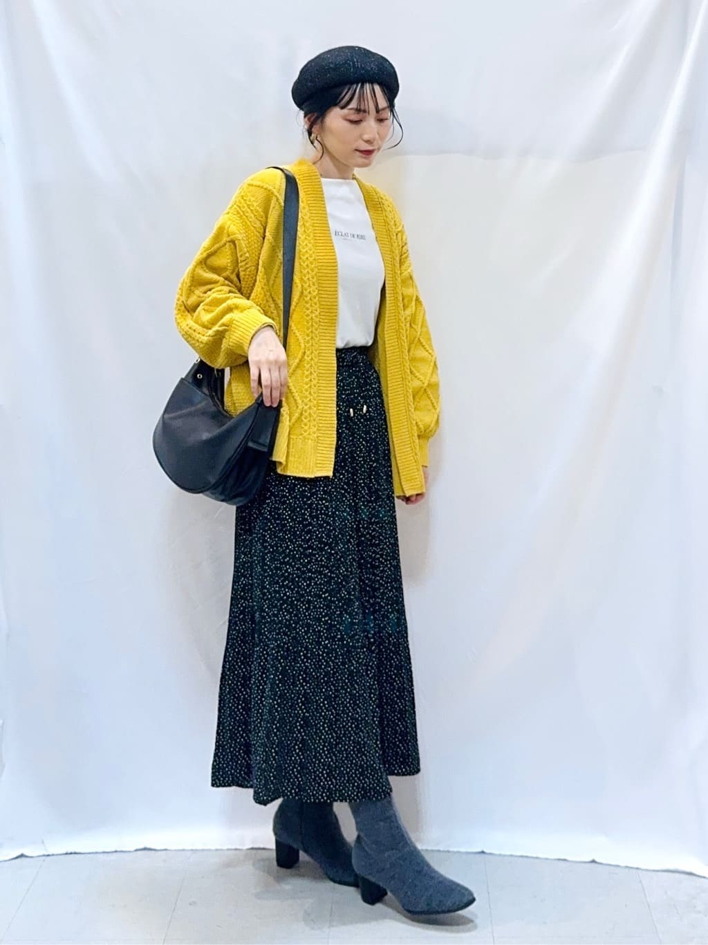 𝐇𝐢𝐫𝐨𝐦𝐢さんの「SHOO･LA･RUE｜【S-LL】美しく見せる ボートネックロンT」を使ったコーディネート