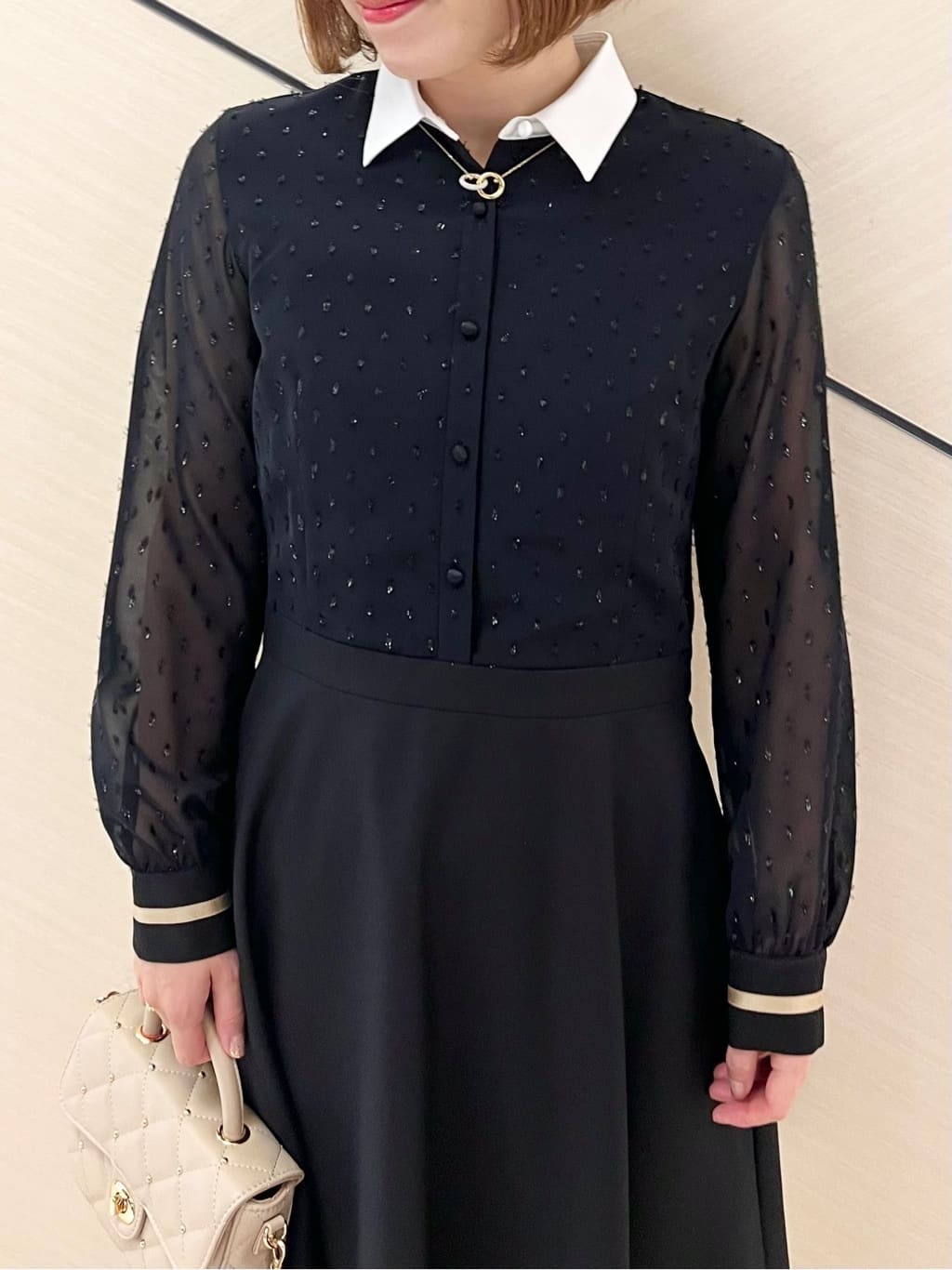 yahataさんの「DRESSTERIOR｜◆【ウォッシャブル/きれいめ】フィルムドットクレリックワンピース」を使ったコーディネート